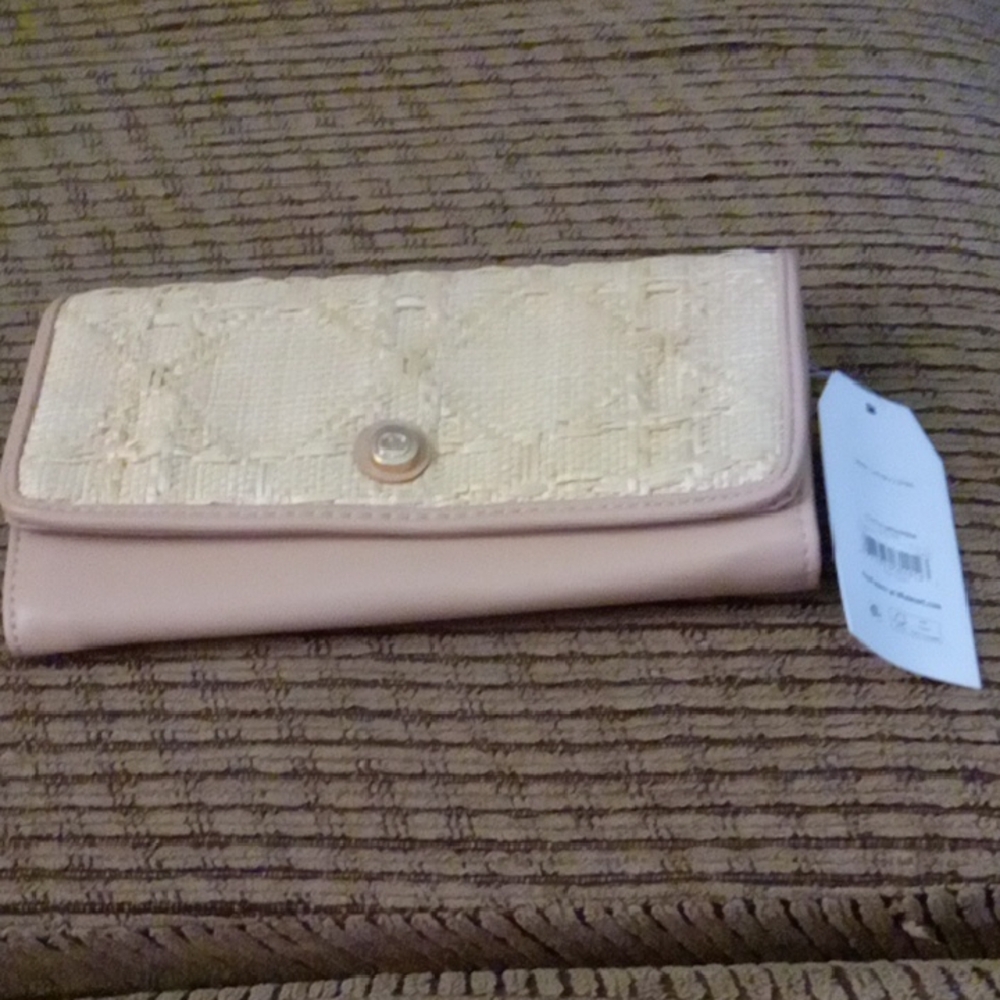 Time and Tru Cream and Pink Women's Wallet - Picture 1 of 1